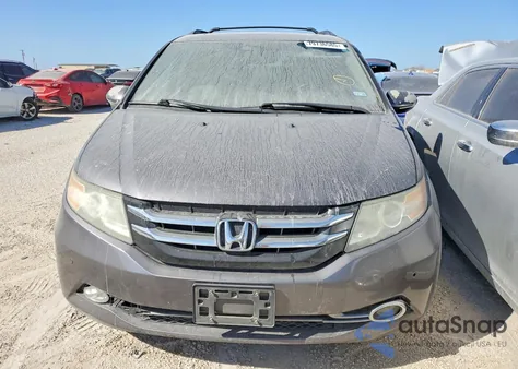 2014 Honda Odyssey Touring z USA, uszkodzony, nr VIN 5FNRL5H94EB009890